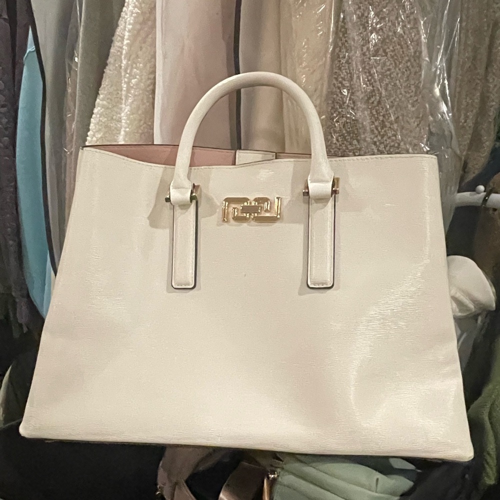 Elegant White Handbag